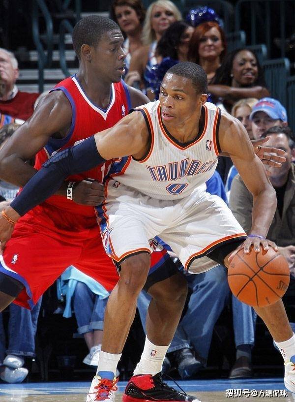 约翰布鲁克斯小组赛告捷,斩获三分 约翰布鲁克斯小组赛告捷,斩获三分