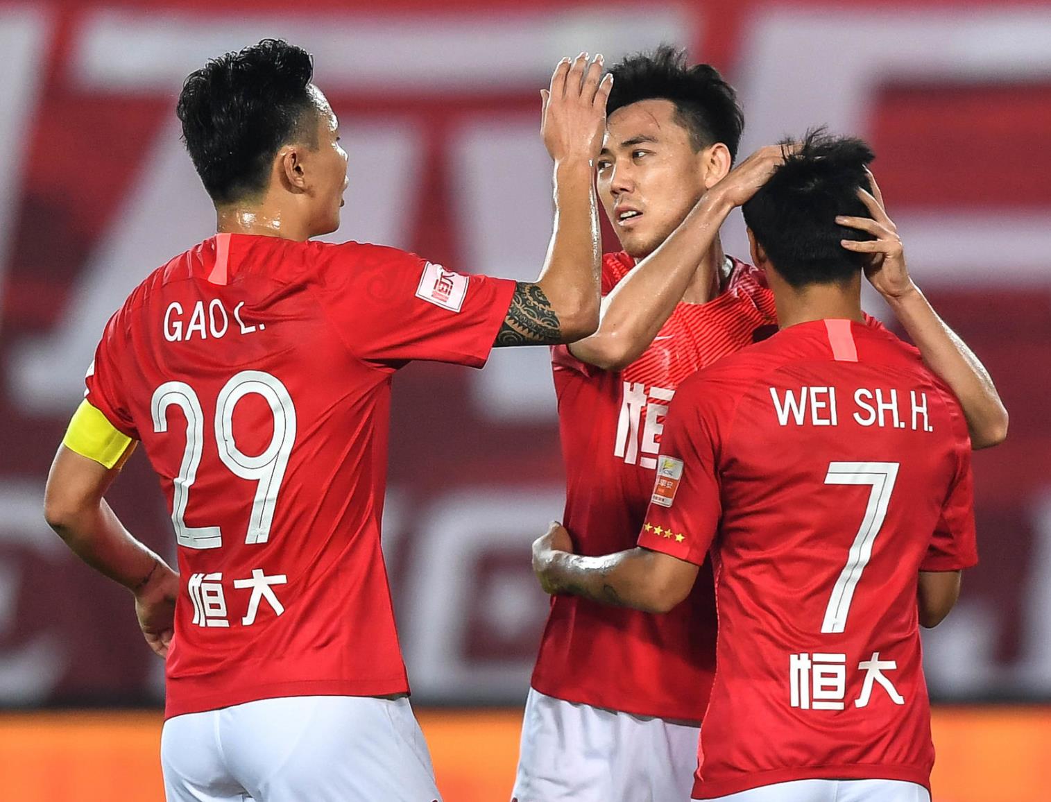 恒大主场战平鲁能,多点比赛 恒大主场战平鲁能,多点比赛